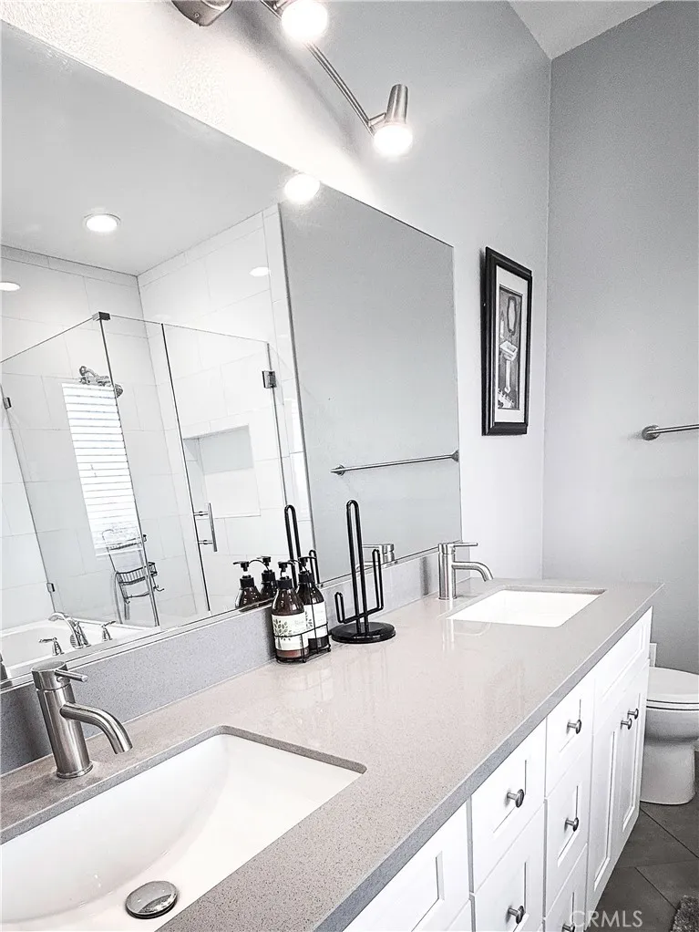 449 Skylark San Bernardino, CA 92405