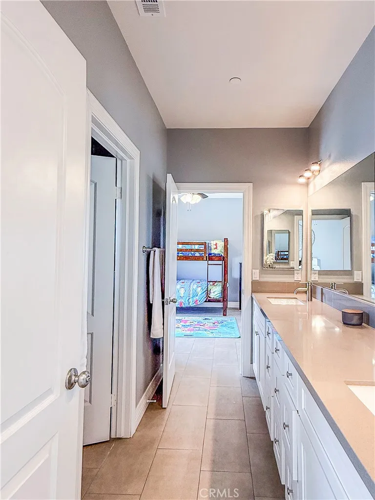 449 Skylark San Bernardino, CA 92405