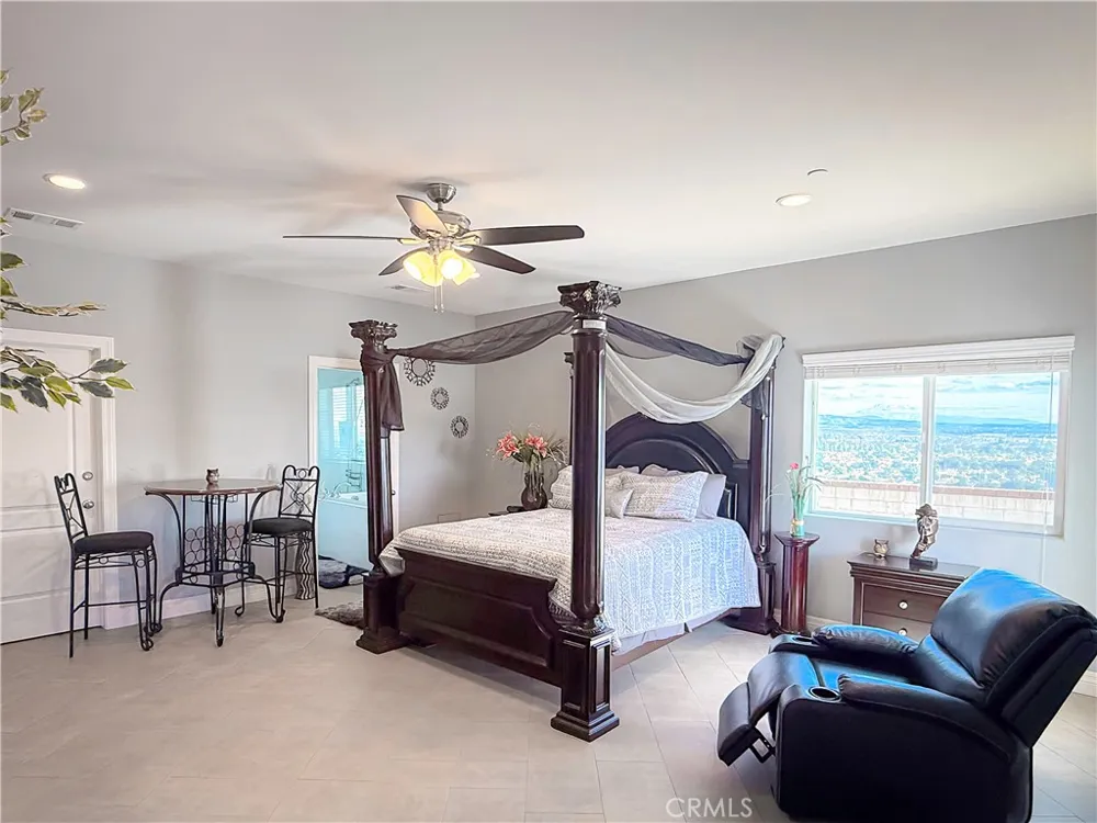 449 Skylark San Bernardino, CA 92405