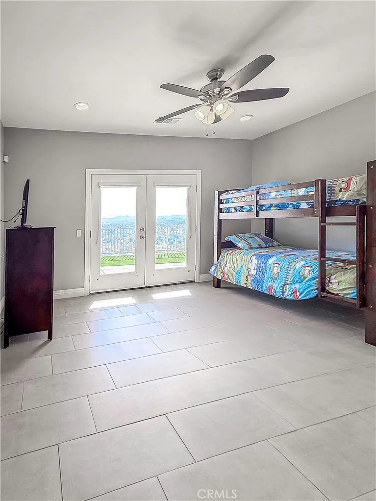 449 Skylark San Bernardino, CA 92405