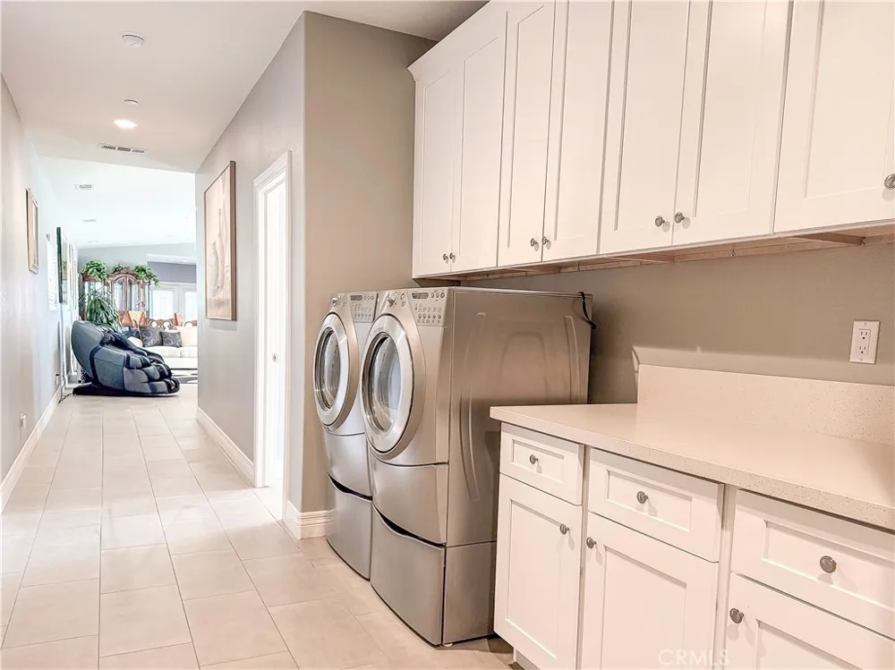 449 Skylark San Bernardino, CA 92405