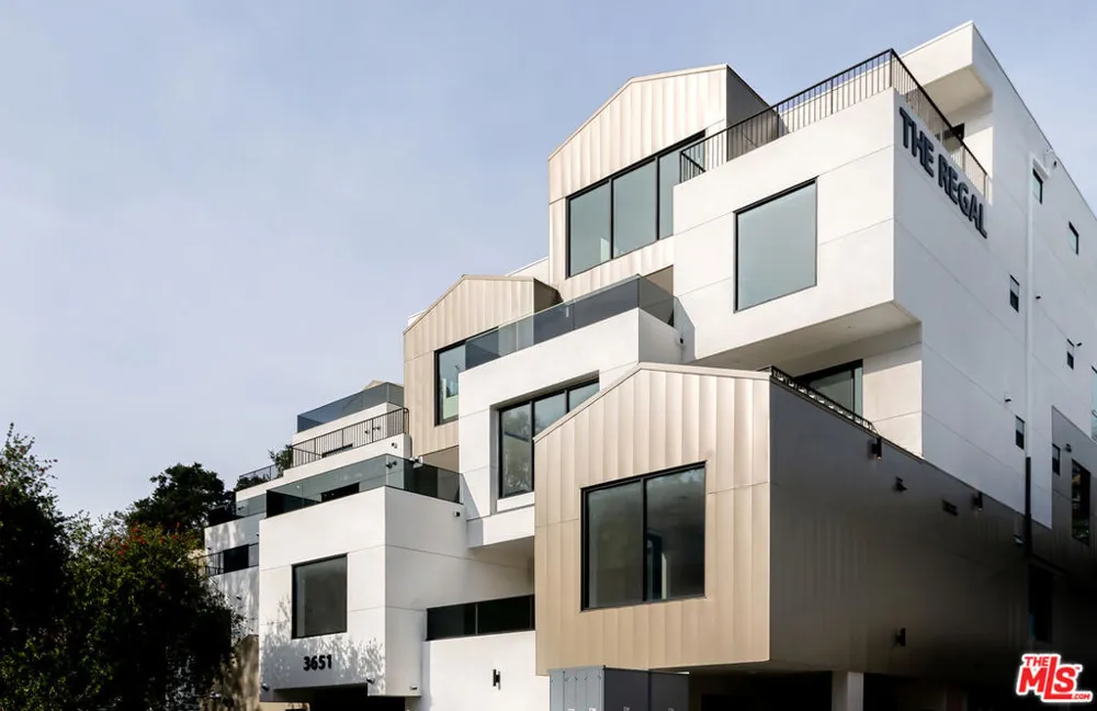 3651 Regal Place #102 Los Angeles, CA 90068