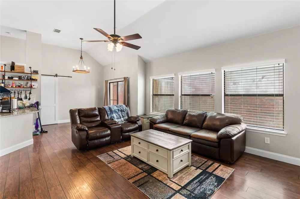 2219 Greenview Drive Carrollton, TX 75010
