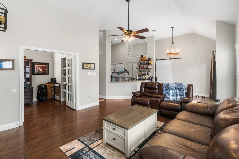 2219 Greenview Drive Carrollton, TX 75010