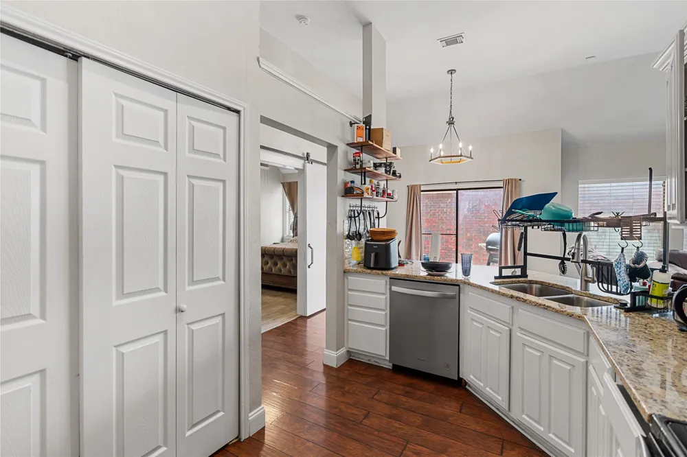 2219 Greenview Drive Carrollton, TX 75010