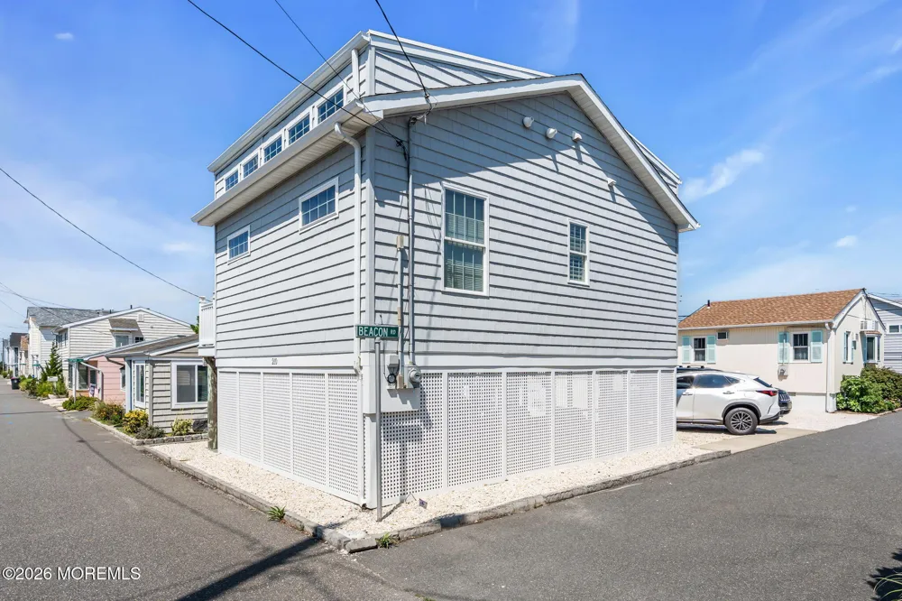 210 Gull Lane Lavallette, NJ 08735