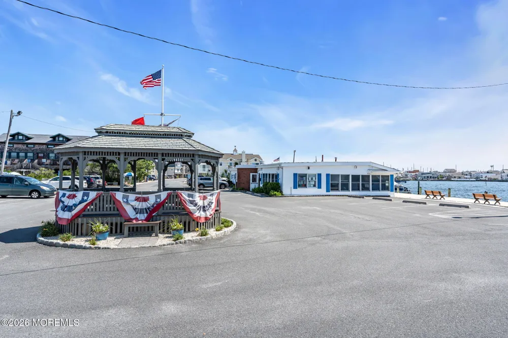 210 Gull Lane Lavallette, NJ 08735