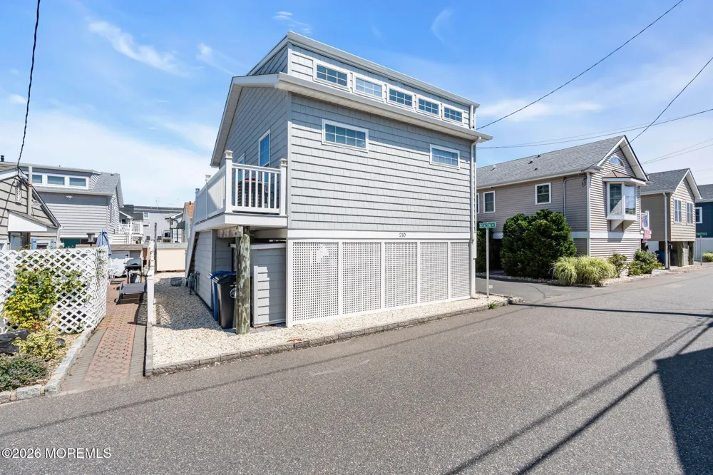 210 Gull Lane Lavallette, NJ 08735