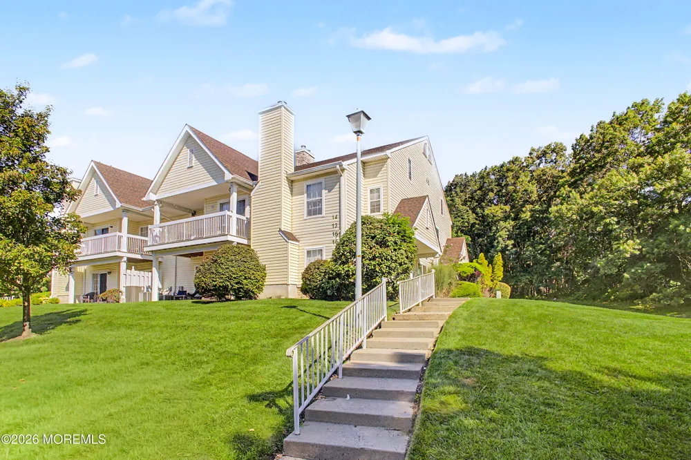 15 Nashville Court Tinton Falls, NJ 07712
