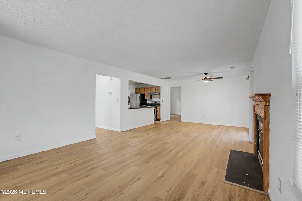 15 Nashville Court Tinton Falls, NJ 07712