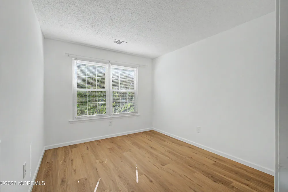 15 Nashville Court Tinton Falls, NJ 07712