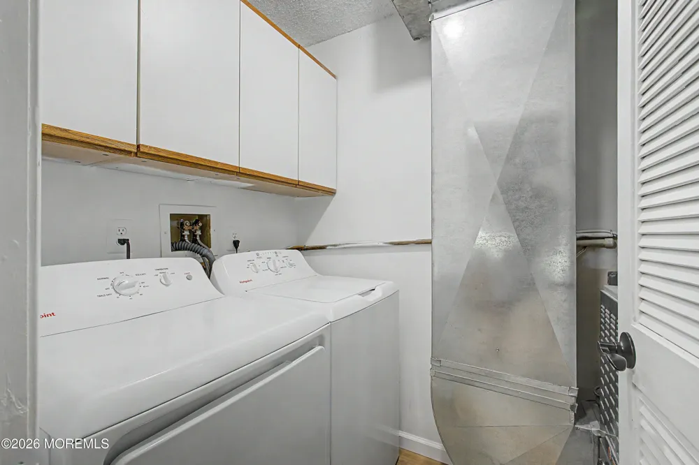 15 Nashville Court Tinton Falls, NJ 07712