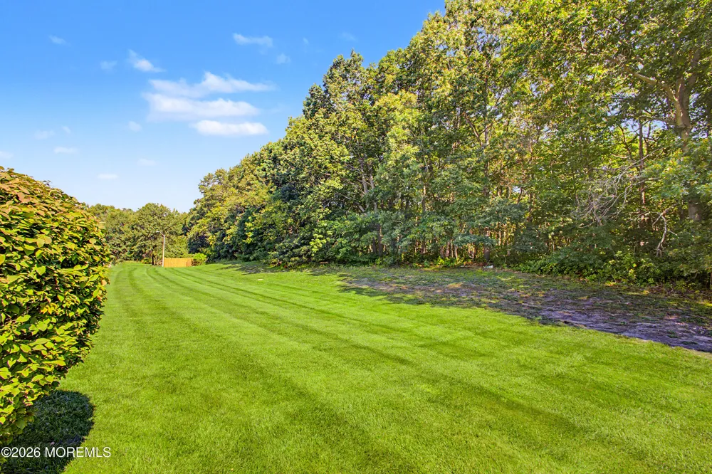 15 Nashville Court Tinton Falls, NJ 07712