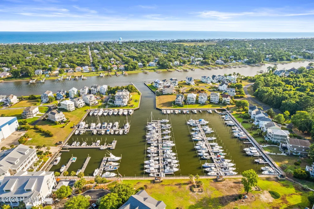 3001 Moss Hammock Wynd Southport, NC 28461