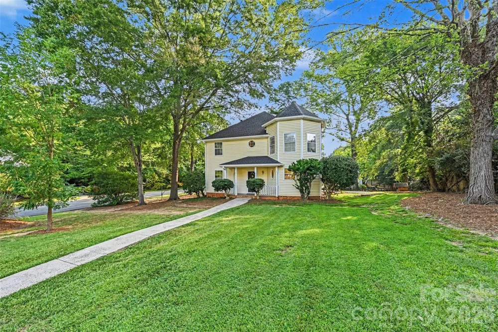 8834 Rittenhouse Circle Charlotte, NC 28270