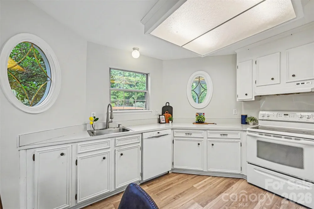 8834 Rittenhouse Circle Charlotte, NC 28270