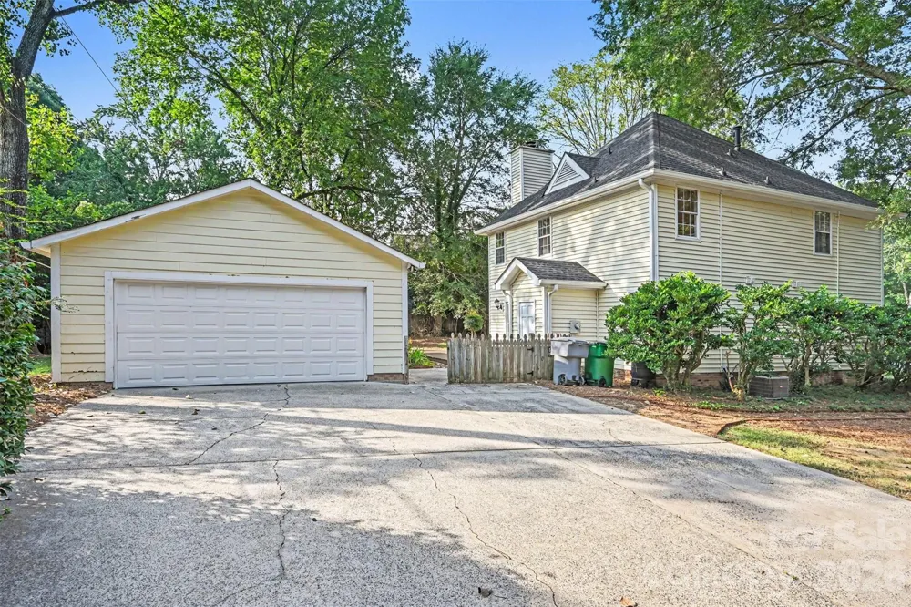 8834 Rittenhouse Circle Charlotte, NC 28270