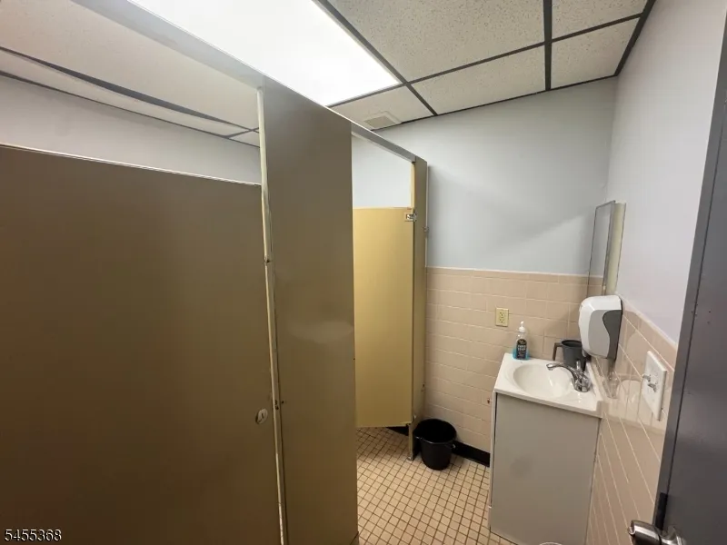 715 Somerset St, Unit 202 Franklin, NJ 08873