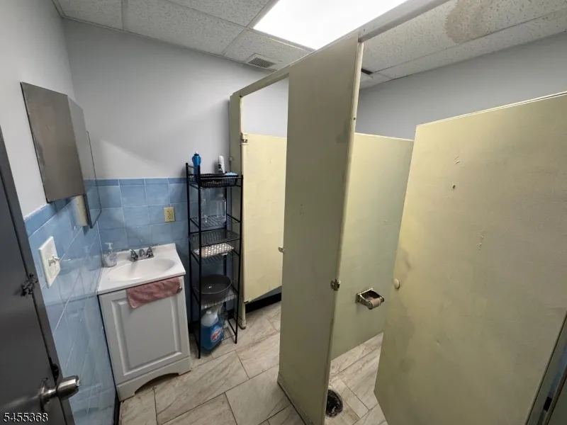 715 Somerset St, Unit 202 Franklin, NJ 08873