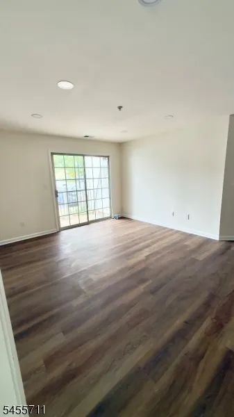 517 Waterford Dr Edison, NJ 08817