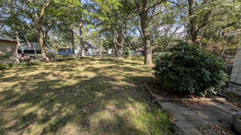1932 Elwood Street Muskegon, MI 49442
