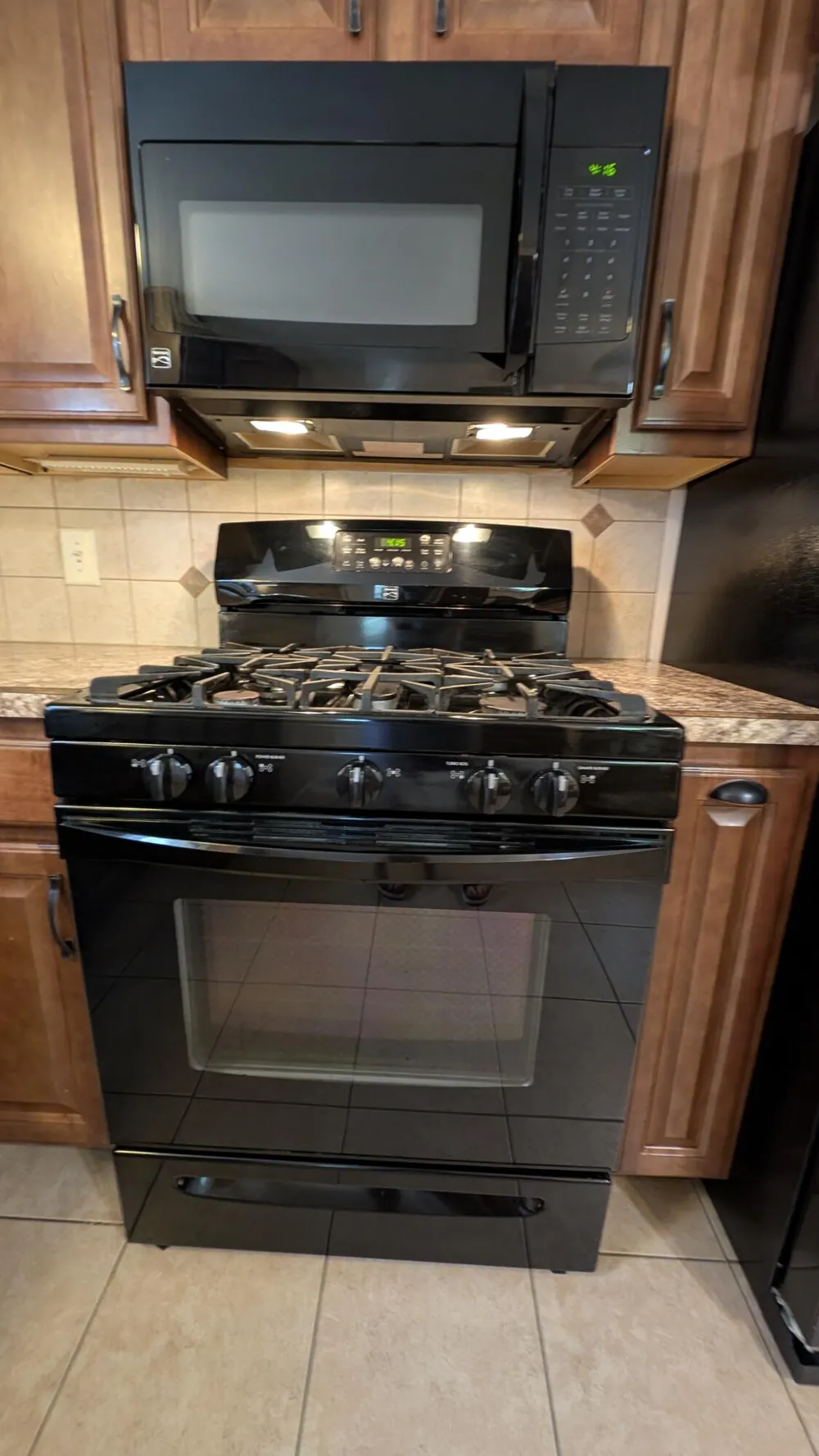 1932 Elwood Street Muskegon, MI 49442