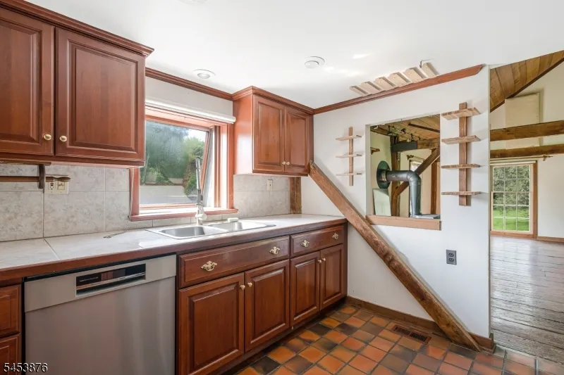 1570 Harbourton Rocktown Rd Hopewell, NJ 08530