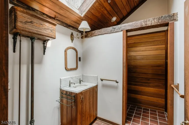 1570 Harbourton Rocktown Rd Hopewell, NJ 08530