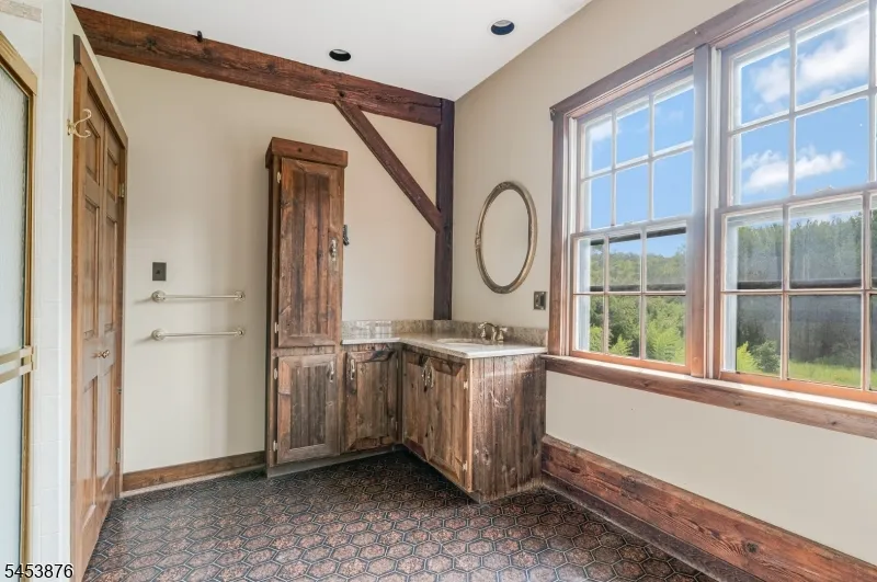 1570 Harbourton Rocktown Rd Hopewell, NJ 08530