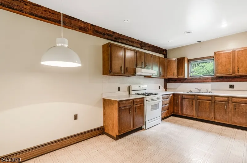 1570 Harbourton Rocktown Rd Hopewell, NJ 08530