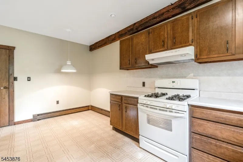 1570 Harbourton Rocktown Rd Hopewell, NJ 08530