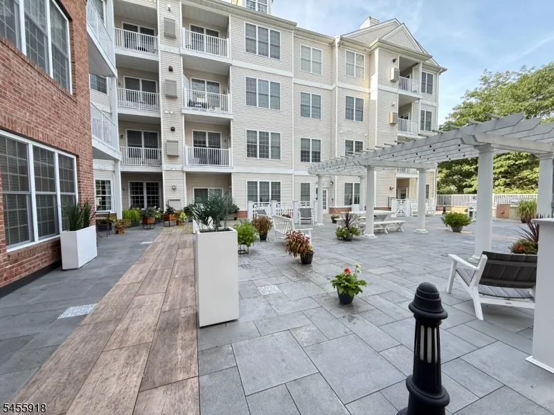 1420 Wharton Ct #1420 Unit 1420 Riverdale, NJ 07457