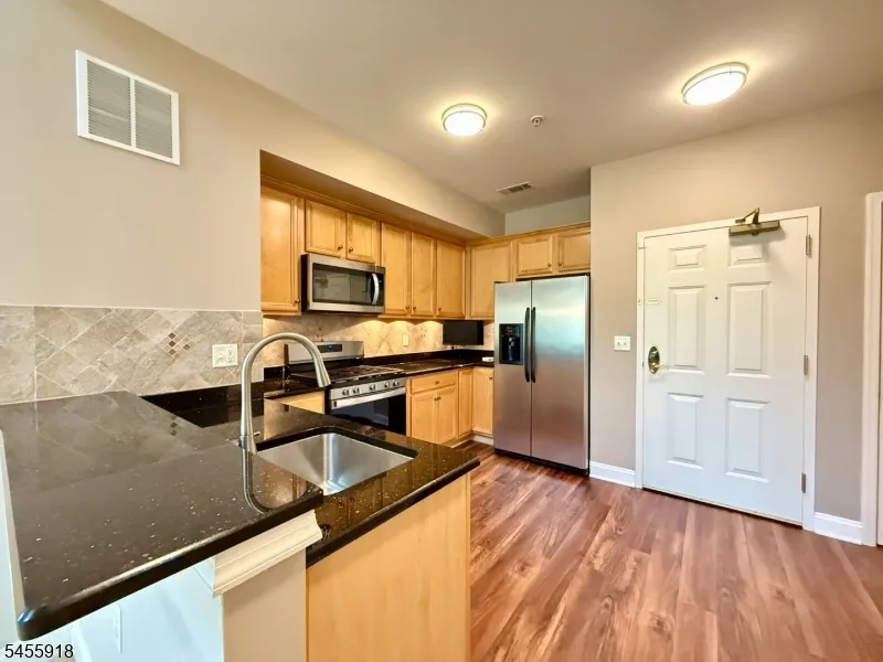 1420 Wharton Ct #1420 Unit 1420 Riverdale, NJ 07457