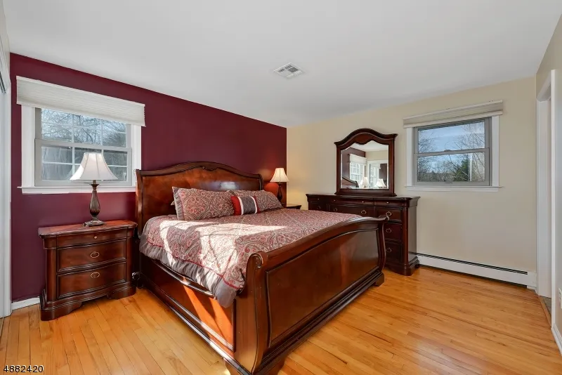 12 Studer Rd Clinton, NJ 08809