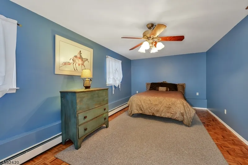 12 Studer Rd Clinton, NJ 08809