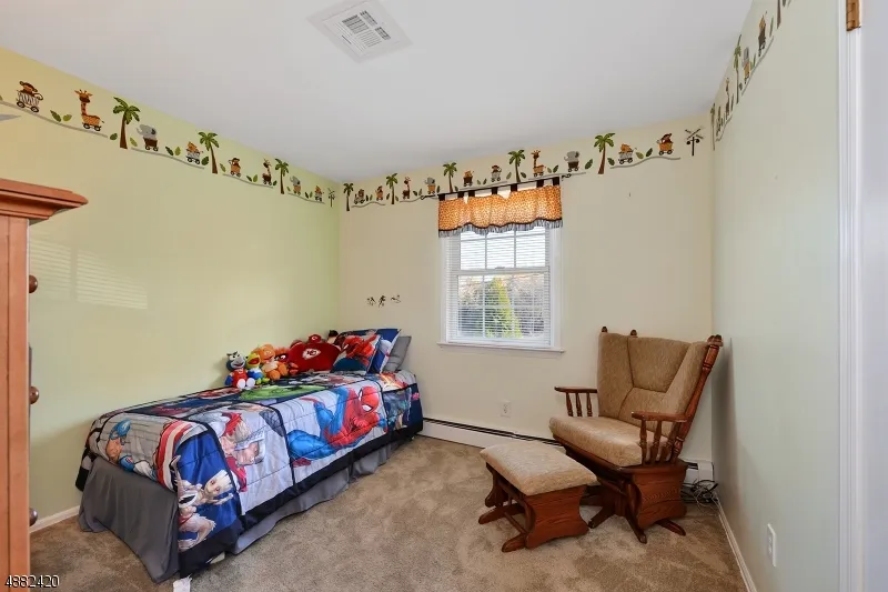 12 Studer Rd Clinton, NJ 08809