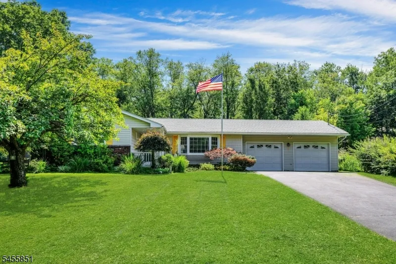6 Jackson Valley Rd Washington, NJ 07882