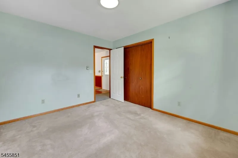 6 Jackson Valley Rd Washington, NJ 07882