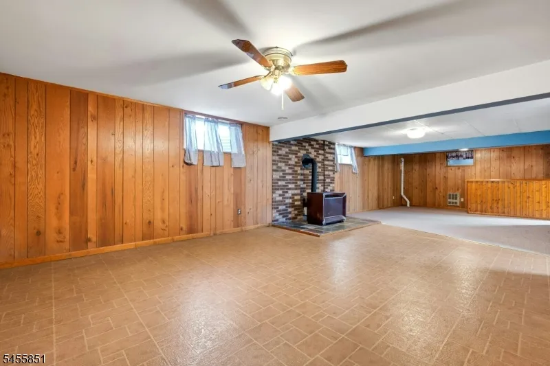 6 Jackson Valley Rd Washington, NJ 07882