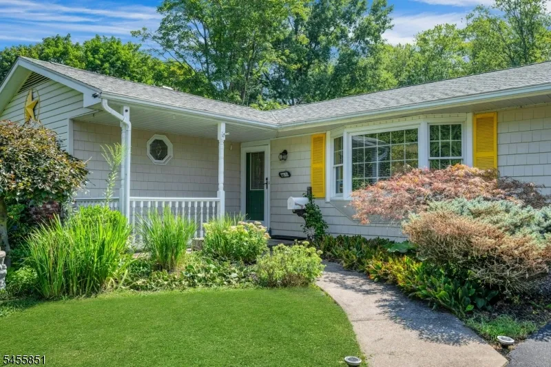 6 Jackson Valley Rd Washington, NJ 07882