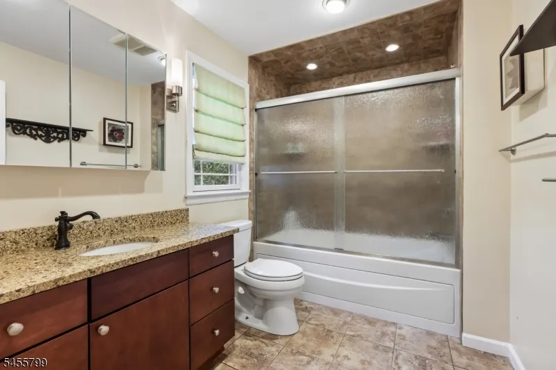 74 Overhill Rd Belleville, NJ 07109