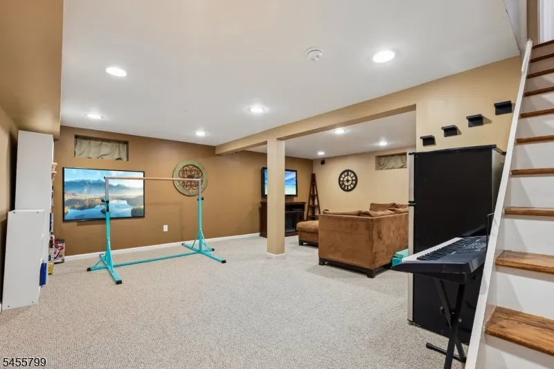 74 Overhill Rd Belleville, NJ 07109