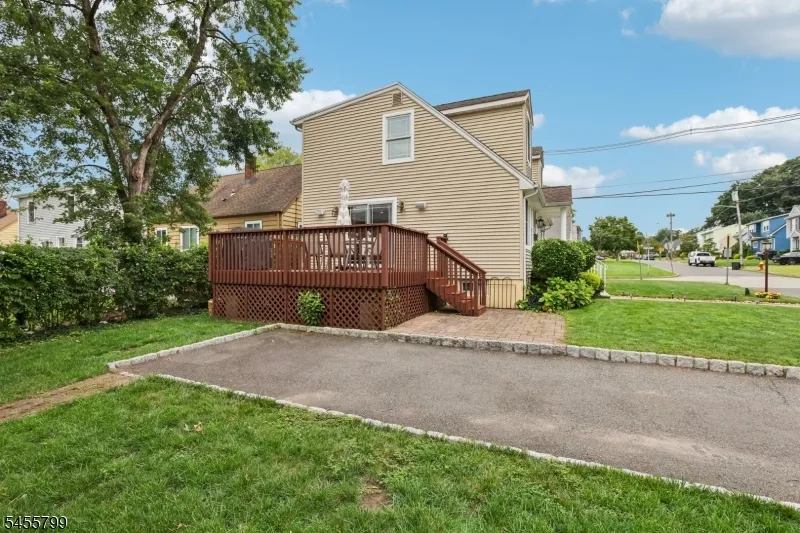 74 Overhill Rd Belleville, NJ 07109