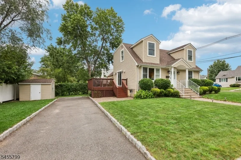 74 Overhill Rd Belleville, NJ 07109