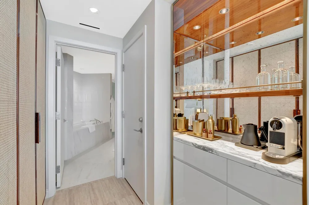 525 FORT LAUDERDALE BEACH BOULEVARD #1705 Fort Lauderdale, FL 33304