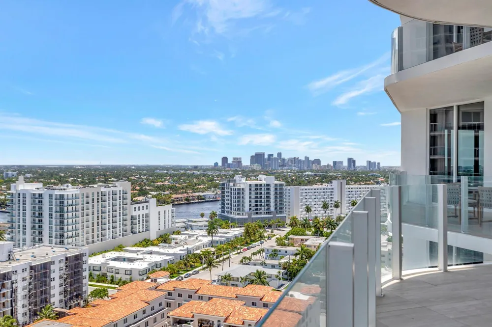 525 FORT LAUDERDALE BEACH BOULEVARD #1707 Fort Lauderdale, FL 33304