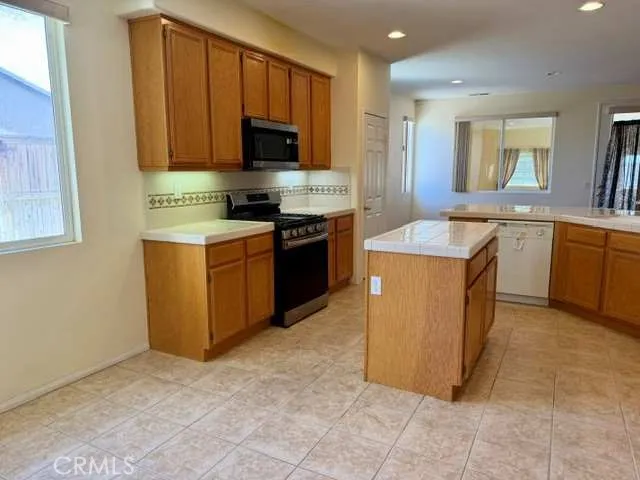 14990 Lexington Adelanto, CA 92301