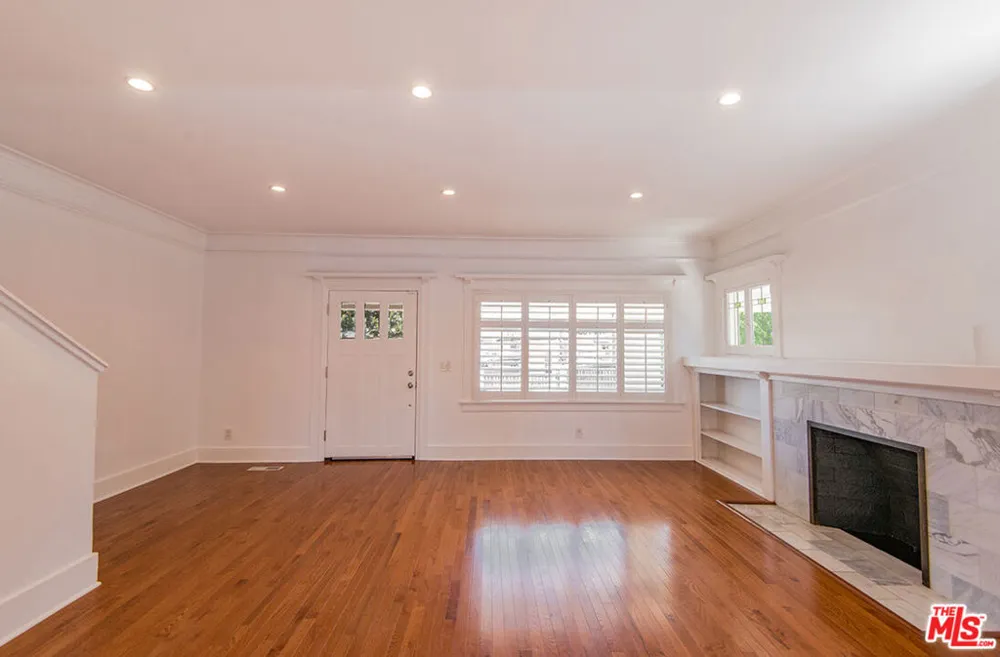 4530 W Washington Boulevard Los Angeles, CA 90016