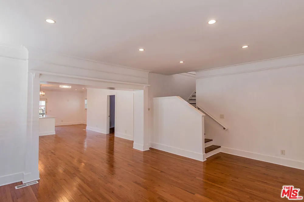 4530 W Washington Boulevard Los Angeles, CA 90016