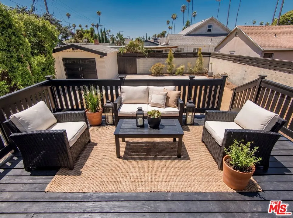 4530 W Washington Boulevard Los Angeles, CA 90016
